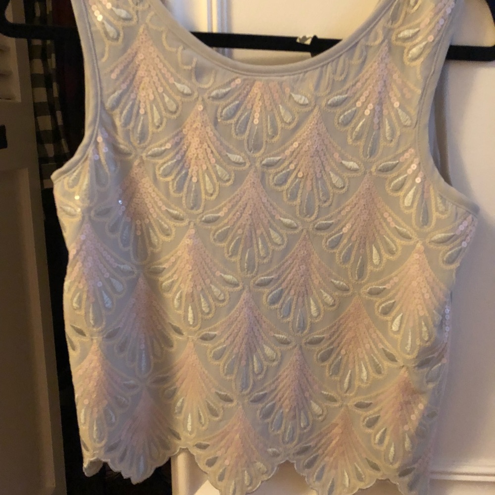 Scalloped tank top